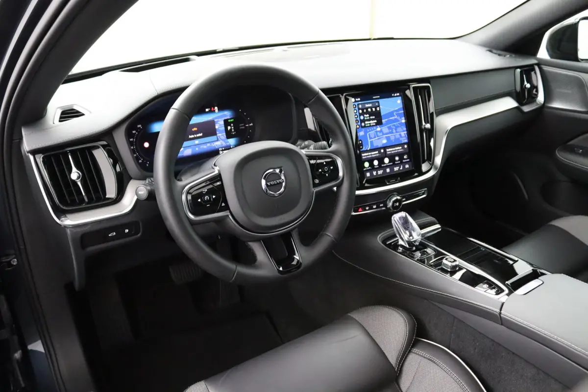 T8 Plug-in hybrid AWD Ultra Dark | Trekhaak | Panoramadak | Sportstoelen | Long range | 19 Inch |