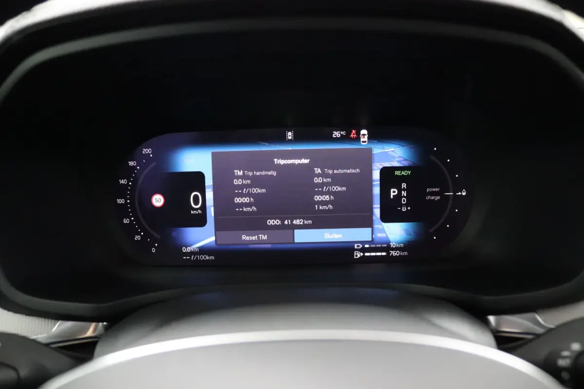 T8 Plug-in hybrid AWD Ultra Dark | Trekhaak | Panoramadak | Sportstoelen | Long range | 19 Inch |