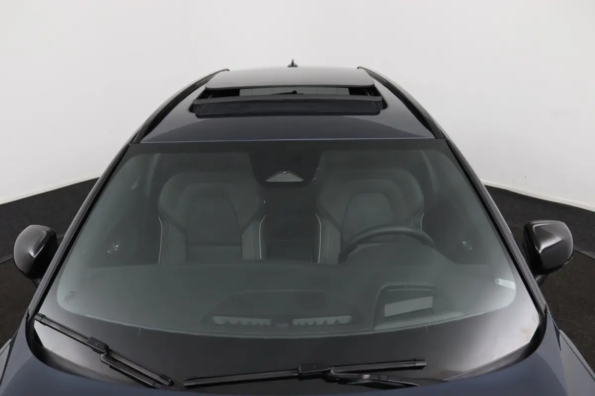 T8 Plug-in hybrid AWD Ultra Dark | Trekhaak | Panoramadak | Sportstoelen | Long range | 19 Inch |