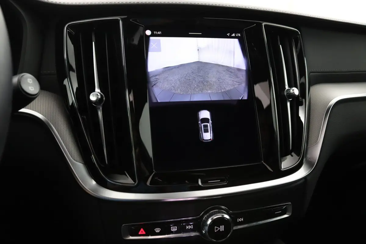 T8 Plug-in hybrid AWD Ultra Dark | Trekhaak | Panoramadak | Sportstoelen | Long range | 19 Inch |
