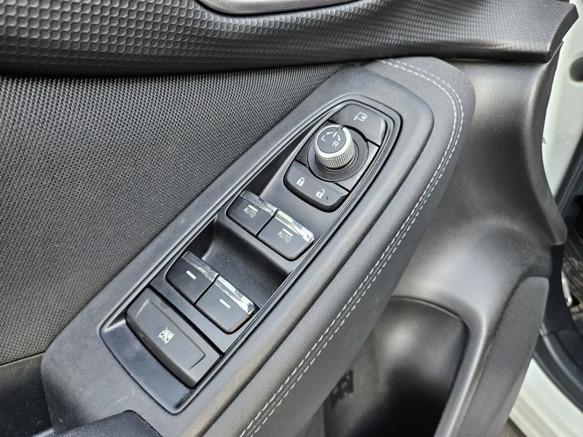 2.0 AWD Comfort Benzine/Grijs Kenteken! Trekhaak! Mooie/Nette Auto! Carplay! NAP! Uniek!