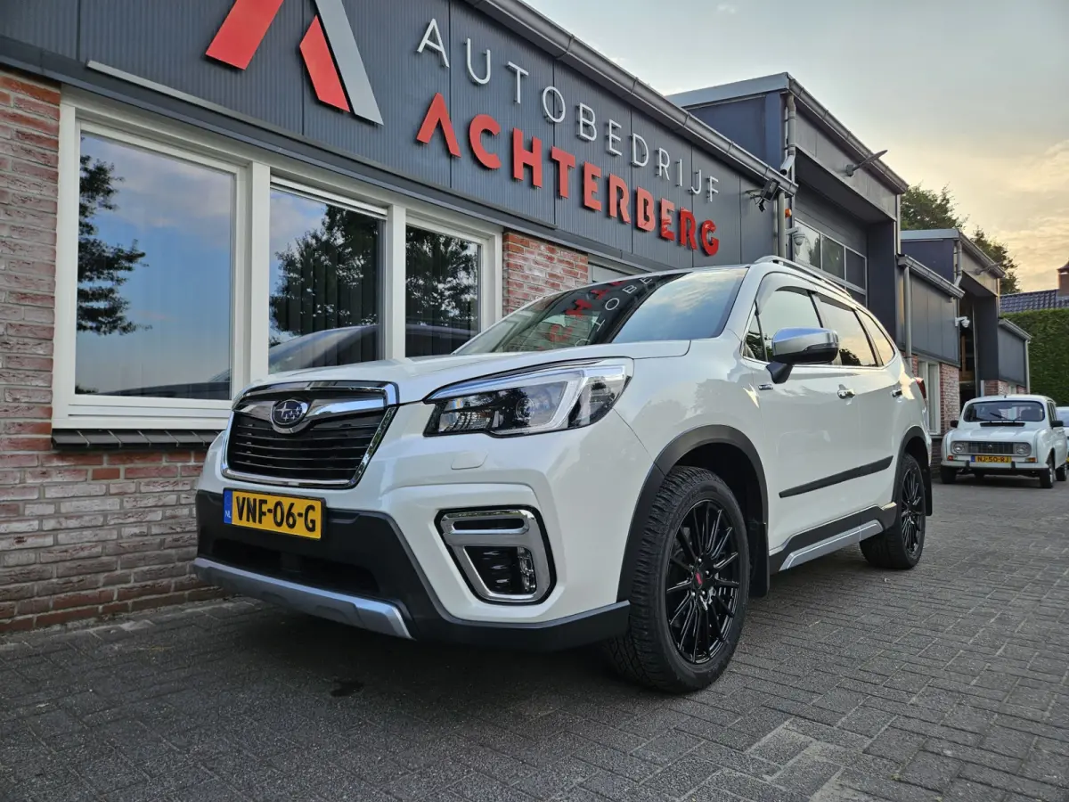 2.0 AWD Comfort Benzine/Grijs Kenteken! Trekhaak! Mooie/Nette Auto! Carplay! NAP! Uniek!
