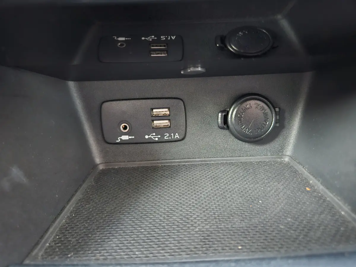 2.0 AWD Comfort Benzine/Grijs Kenteken! Trekhaak! Mooie/Nette Auto! Carplay! NAP! Uniek!