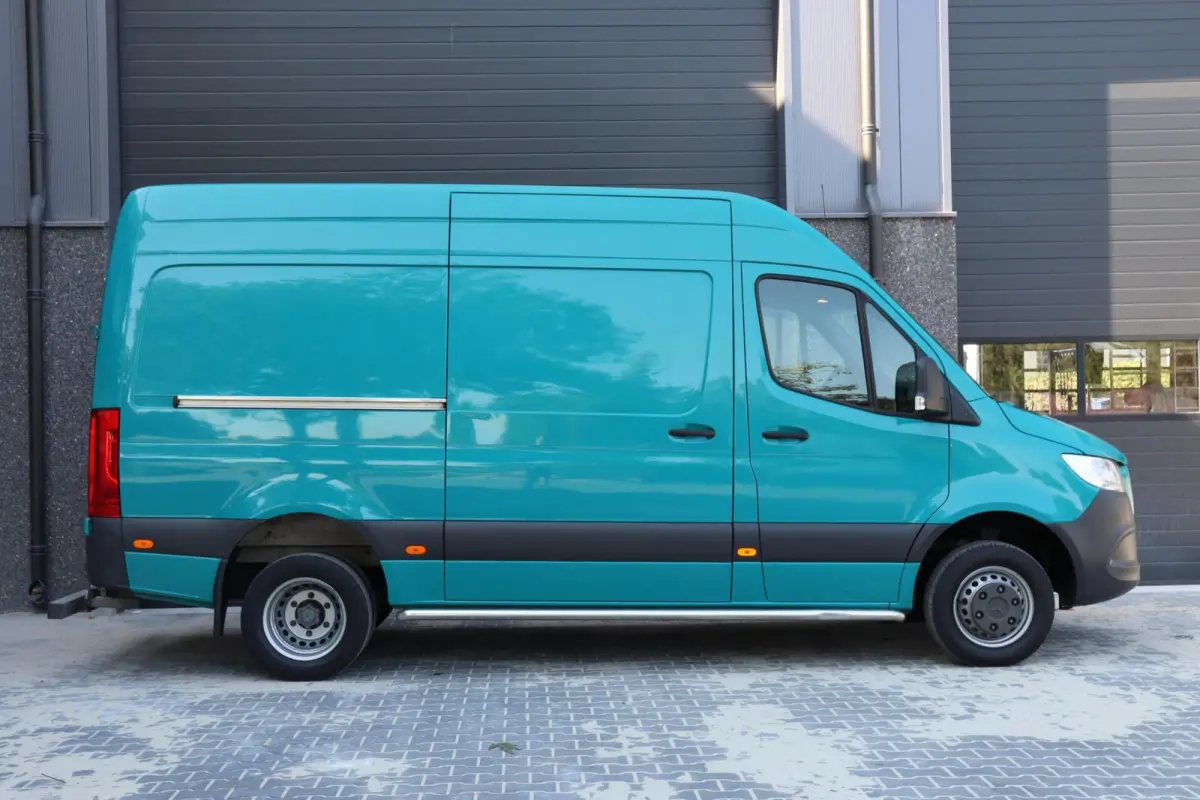 bestel 514 2.2 CDI L2H2 l DUBBELLUCHT l 3500 KG TREKGEWICHT l AIRCO l CAMERA