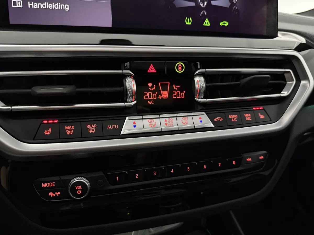 Executive 80 kWh M-Sport | Snelladen | SOH 93% | Pano | Memory | Sfeer | Virtual | Camera | Sfeer | Carplay | Trekhaak