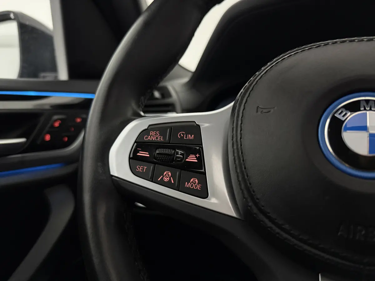 Executive 80 kWh M-Sport | Snelladen | SOH 93% | Pano | Memory | Sfeer | Virtual | Camera | Sfeer | Carplay | Trekhaak