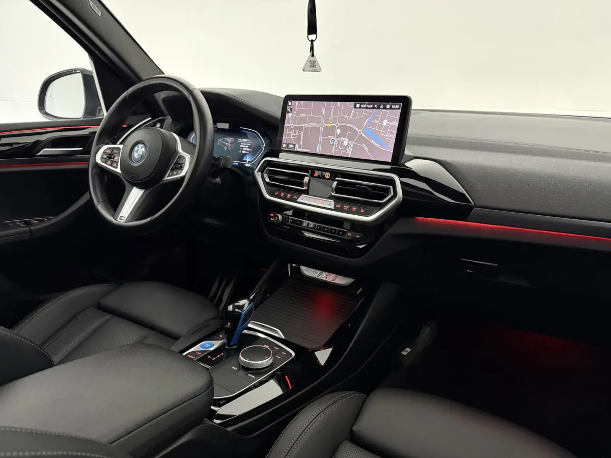 Executive 80 kWh M-Sport | Snelladen | SOH 93% | Pano | Memory | Sfeer | Virtual | Camera | Sfeer | Carplay | Trekhaak