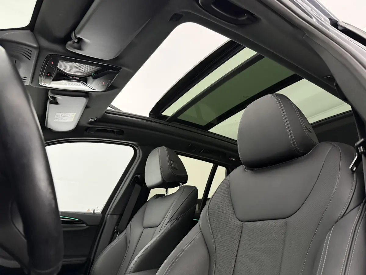 Executive 80 kWh M-Sport | Snelladen | SOH 93% | Pano | Memory | Sfeer | Virtual | Camera | Sfeer | Carplay | Trekhaak