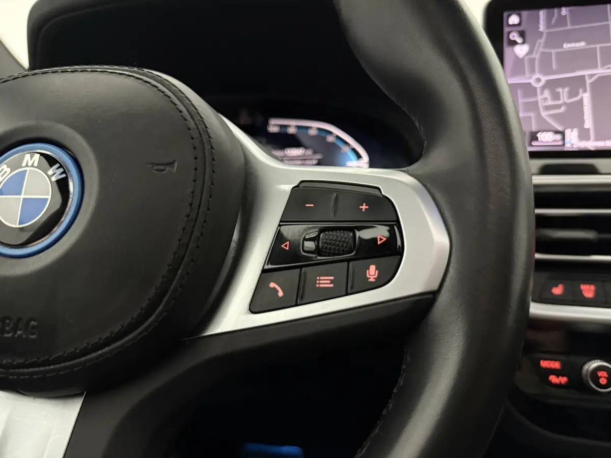 Executive 80 kWh M-Sport | Snelladen | SOH 93% | Pano | Memory | Sfeer | Virtual | Camera | Sfeer | Carplay | Trekhaak