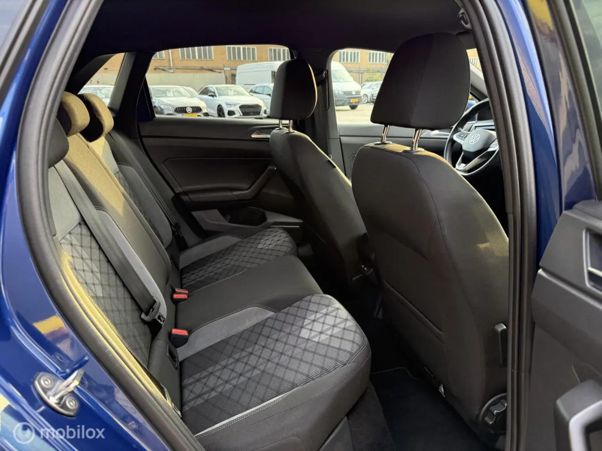 1.0 TSI R-Line ACC | CARPLAY | PDC |