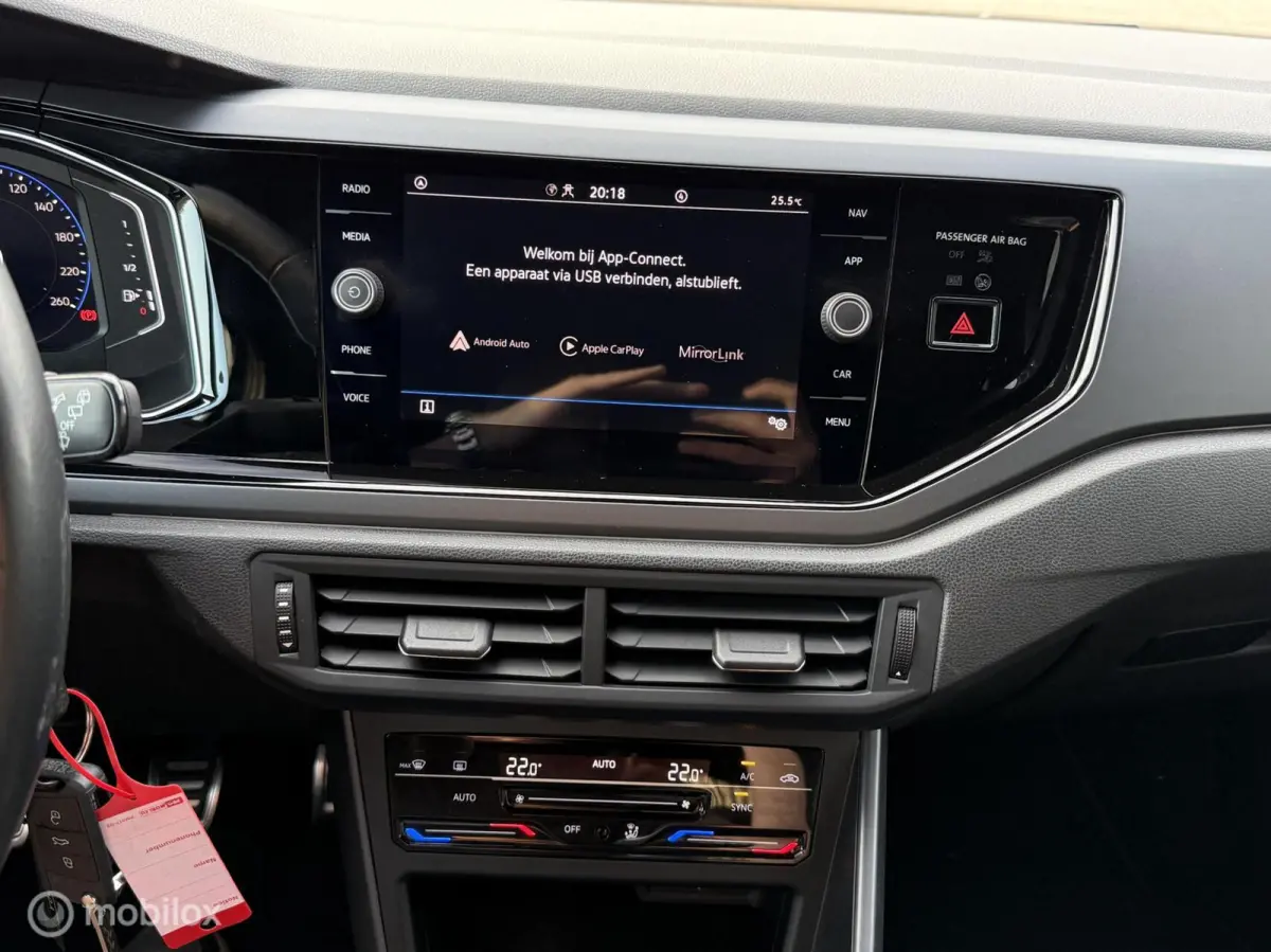 1.0 TSI R-Line ACC | CARPLAY | PDC |