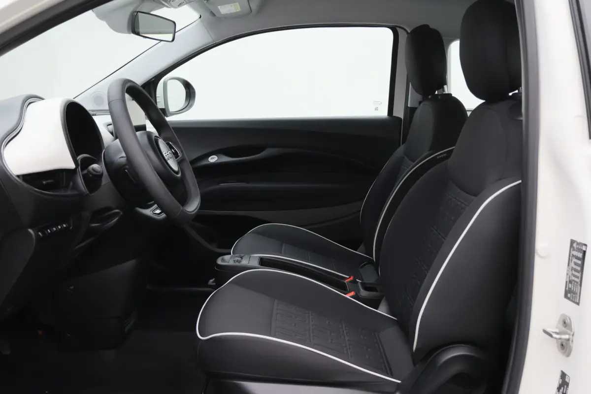 Icon 42 kWh Virtual Cockpit, Cruise, Apple Carplay, Lane Assist, Climate, DAB, LED, 16''