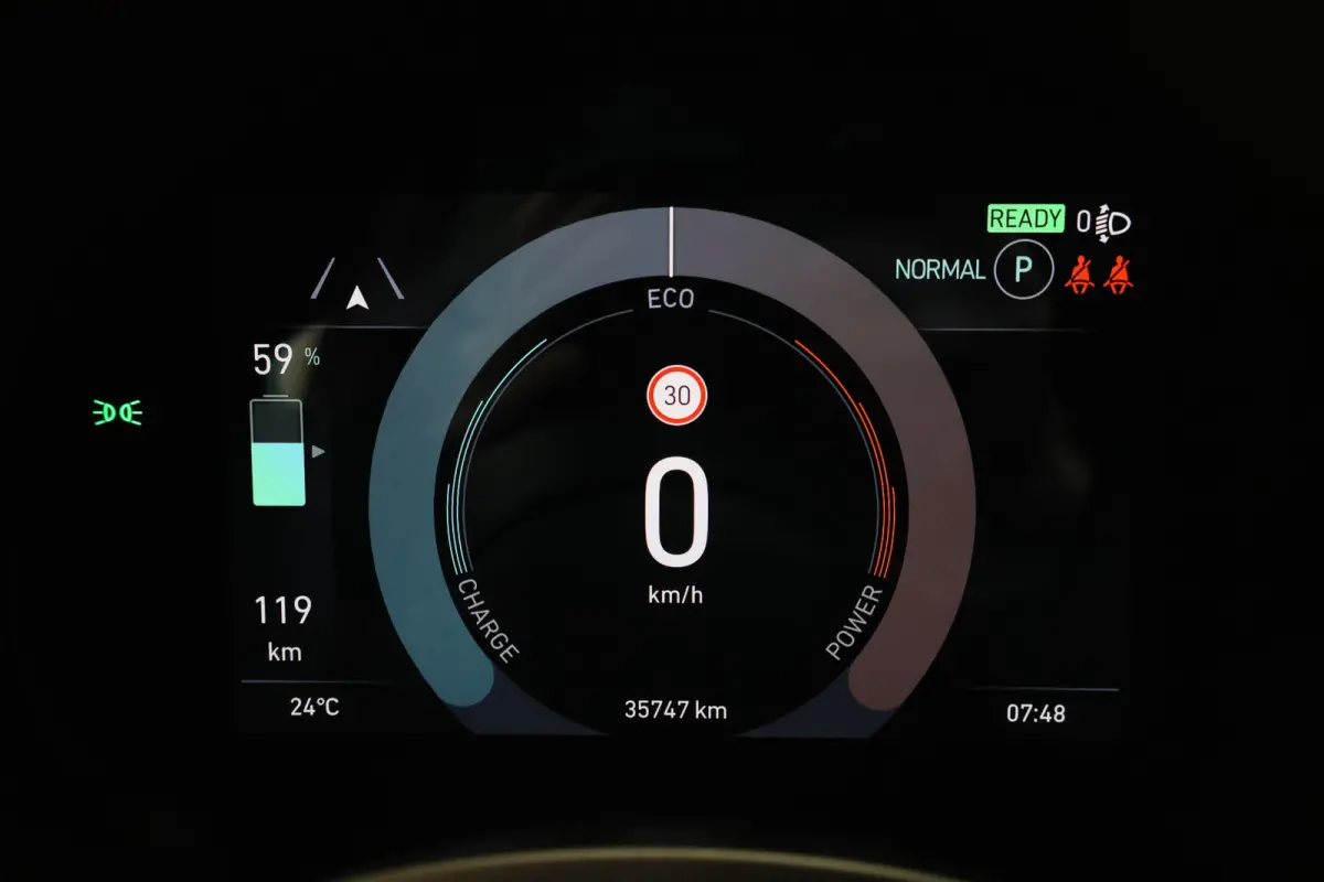 Icon 42 kWh Virtual Cockpit, Cruise, Apple Carplay, Lane Assist, Climate, DAB, LED, 16''