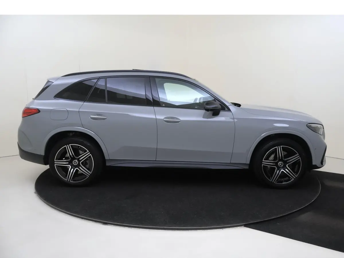 400e 4MATIC AMG Line / Premium Plus / Burmester/ Winterpakket / Night / Trekhaak / 20 inch