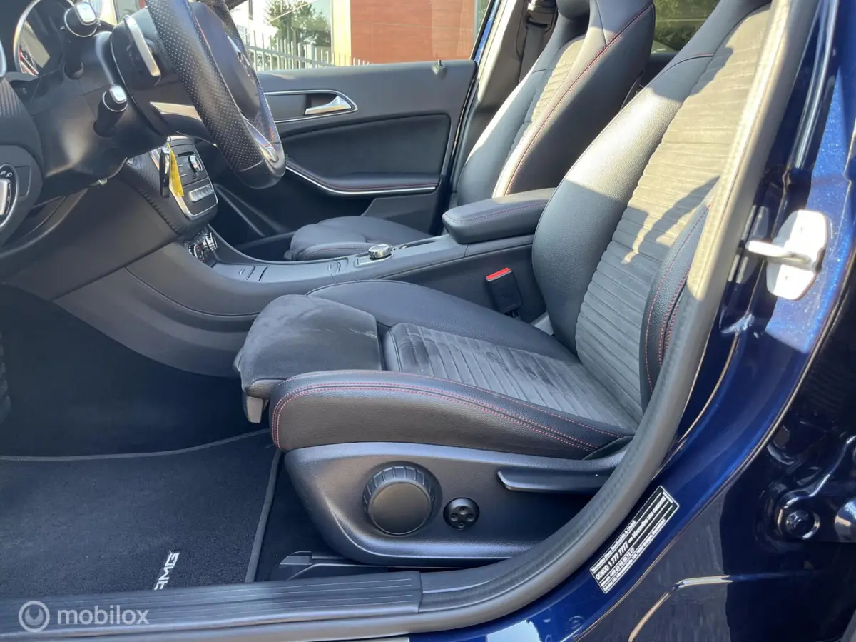 180 AMG Night Edition Pano,led,Carplay,camera