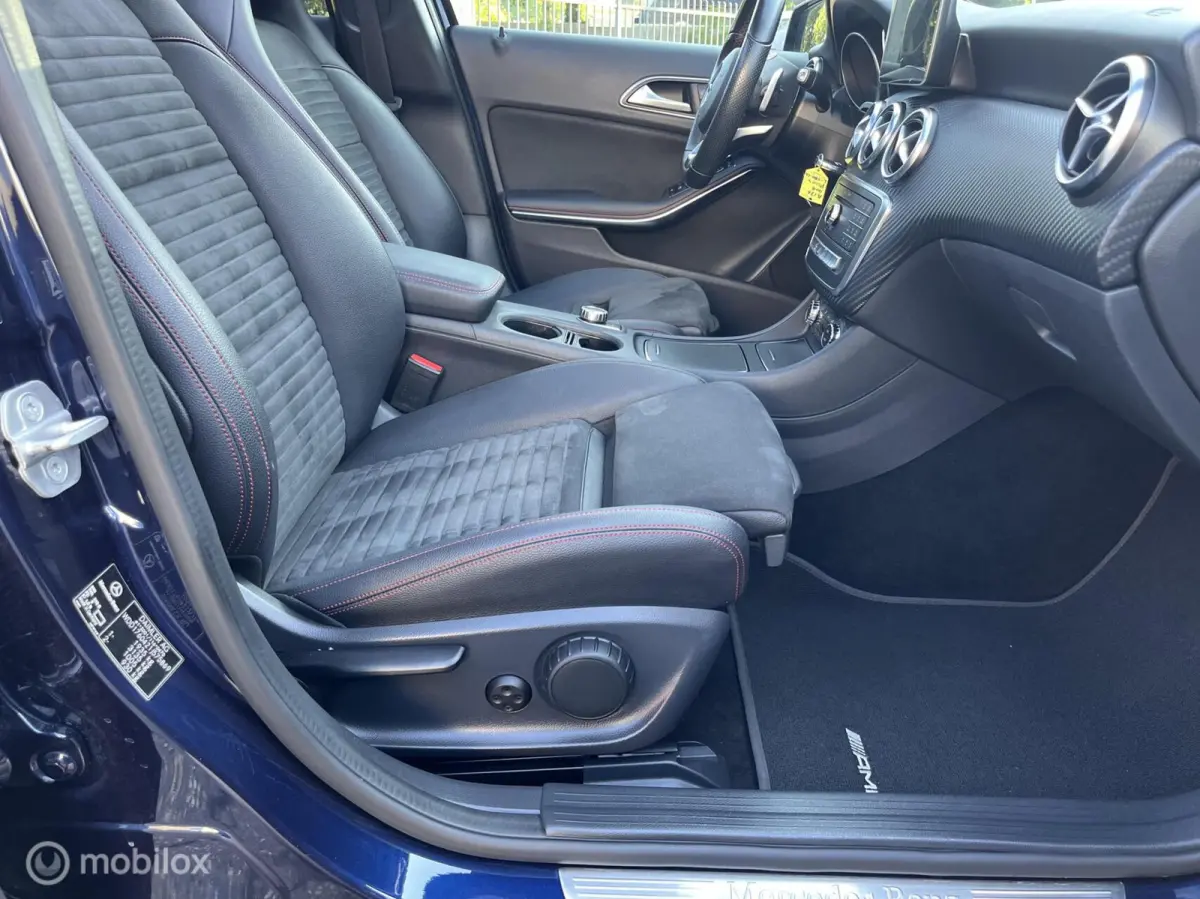 180 AMG Night Edition Pano,led,Carplay,camera