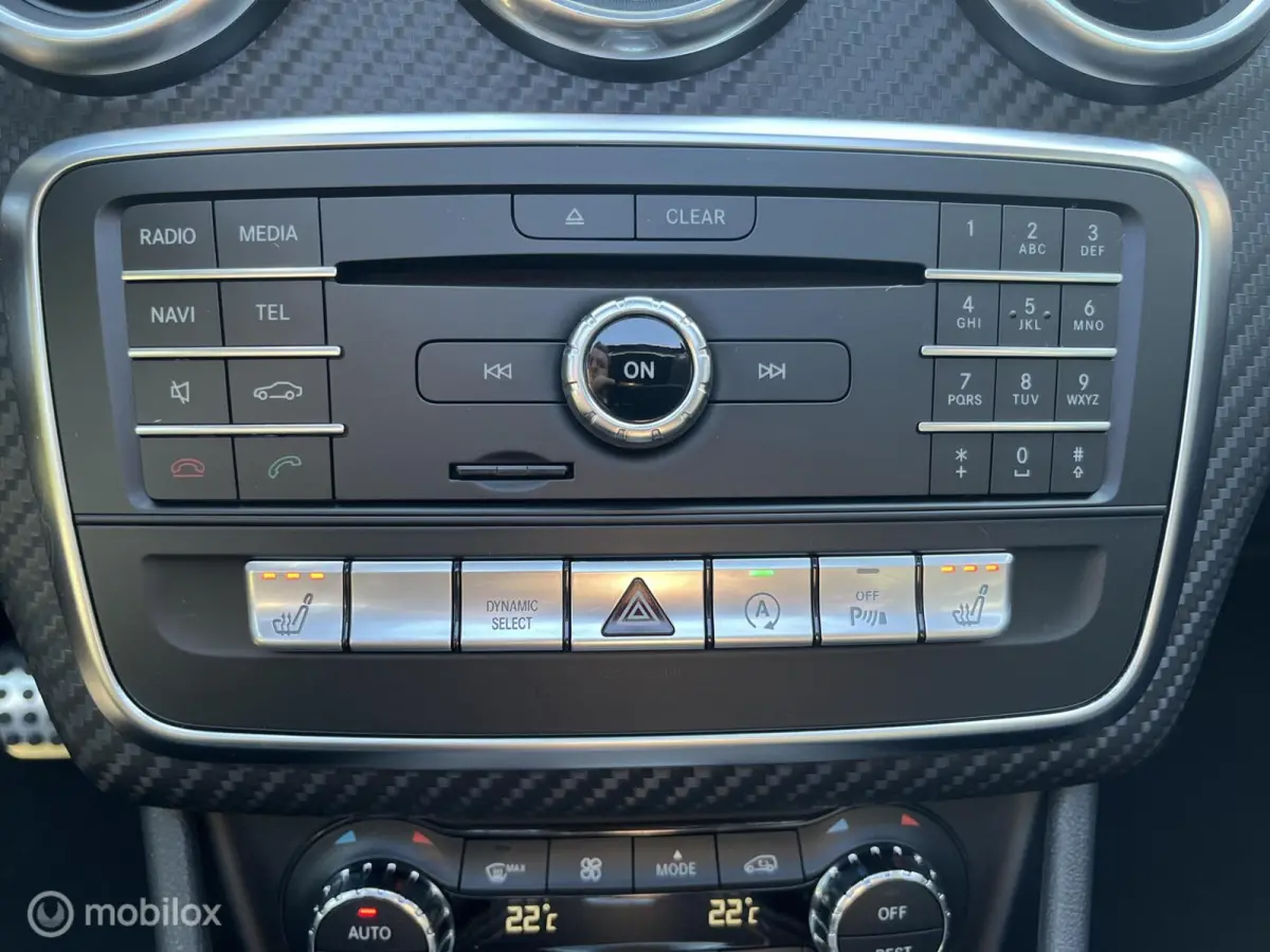 180 AMG Night Edition Pano,led,Carplay,camera