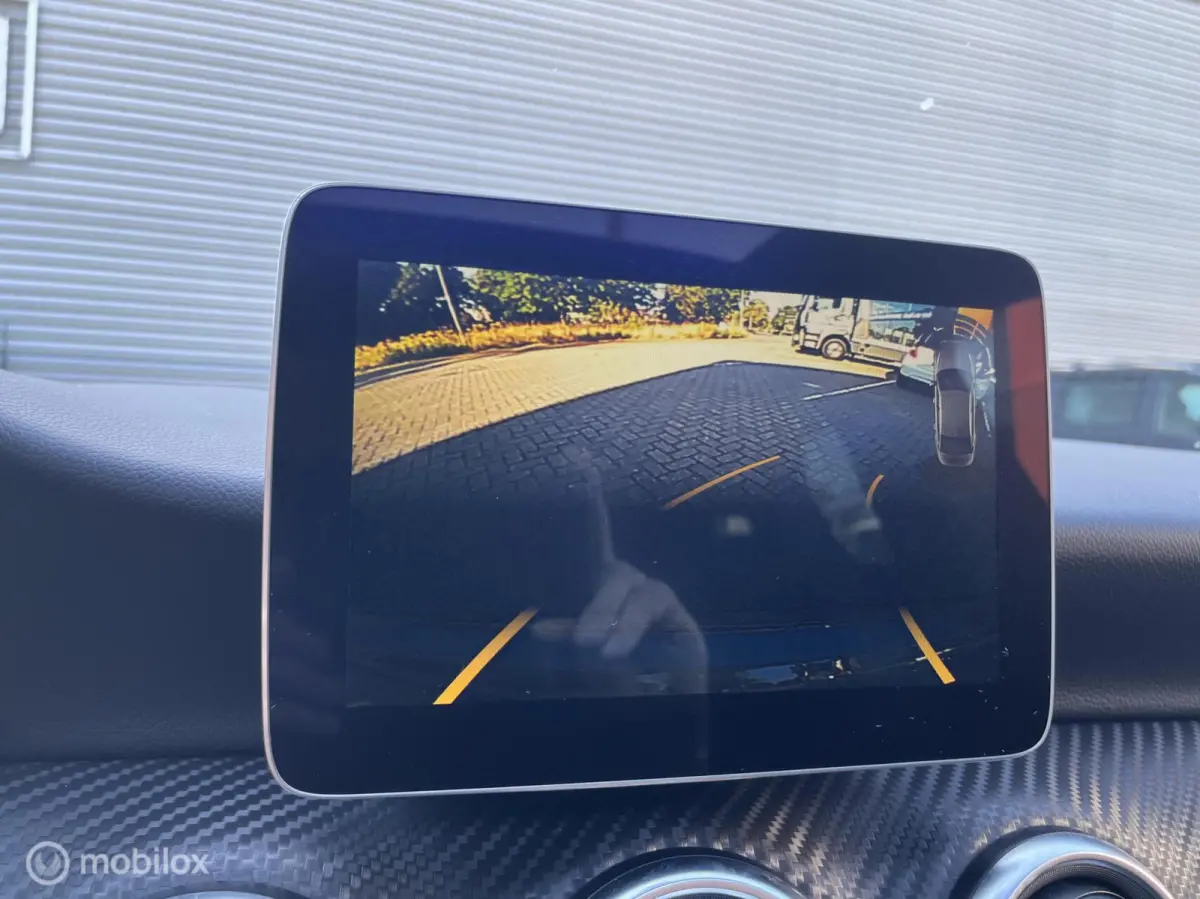 180 AMG Night Edition Pano,led,Carplay,camera