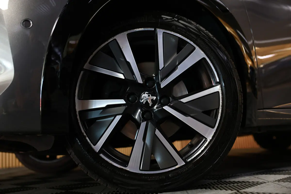 1.2 PureTech GT-Line AVM AUTOMAAAT PANO NAVI DRAADLS OPLADEN TOPSTAAT ! 2020