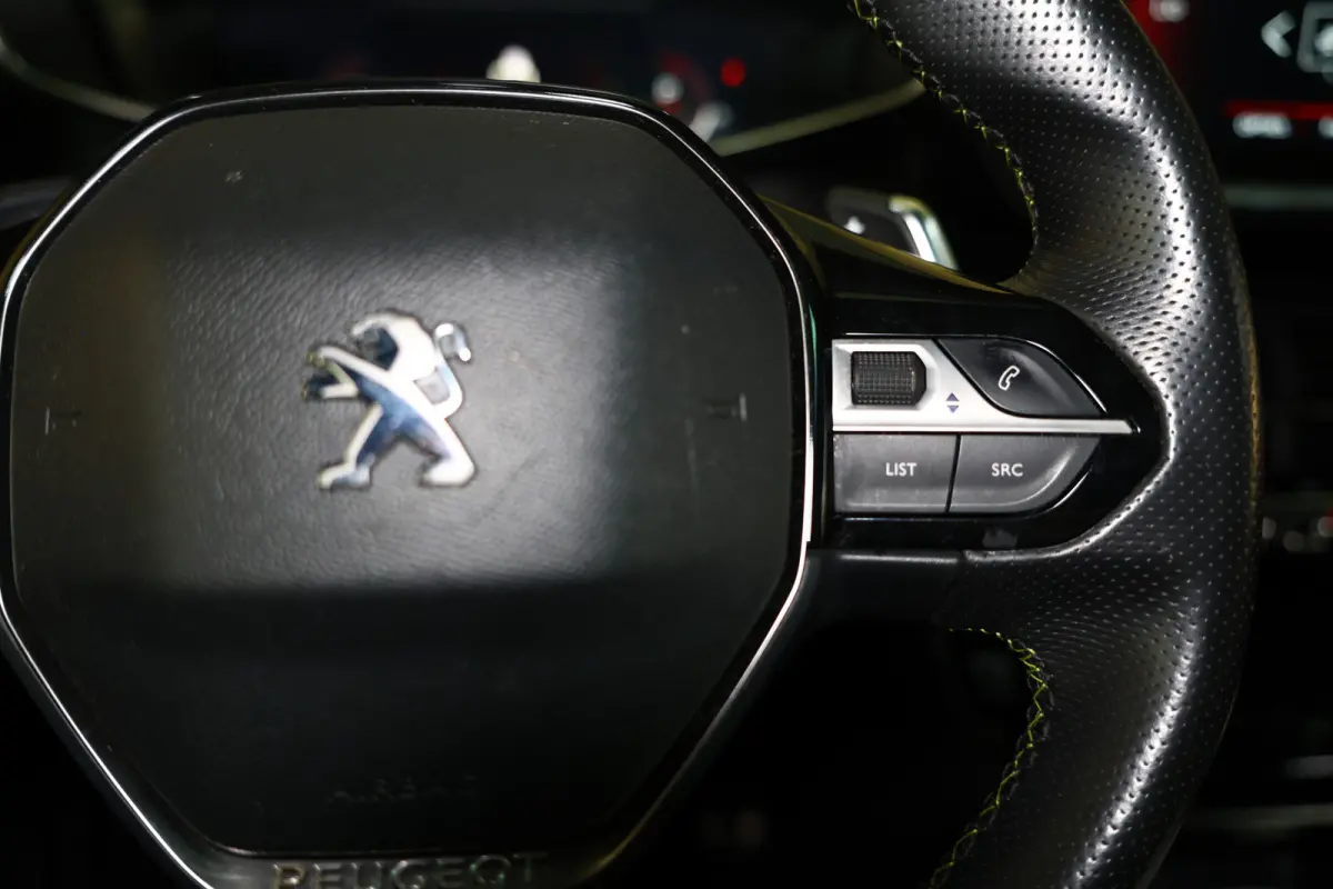 1.2 PureTech GT-Line AVM AUTOMAAAT PANO NAVI DRAADLS OPLADEN TOPSTAAT ! 2020