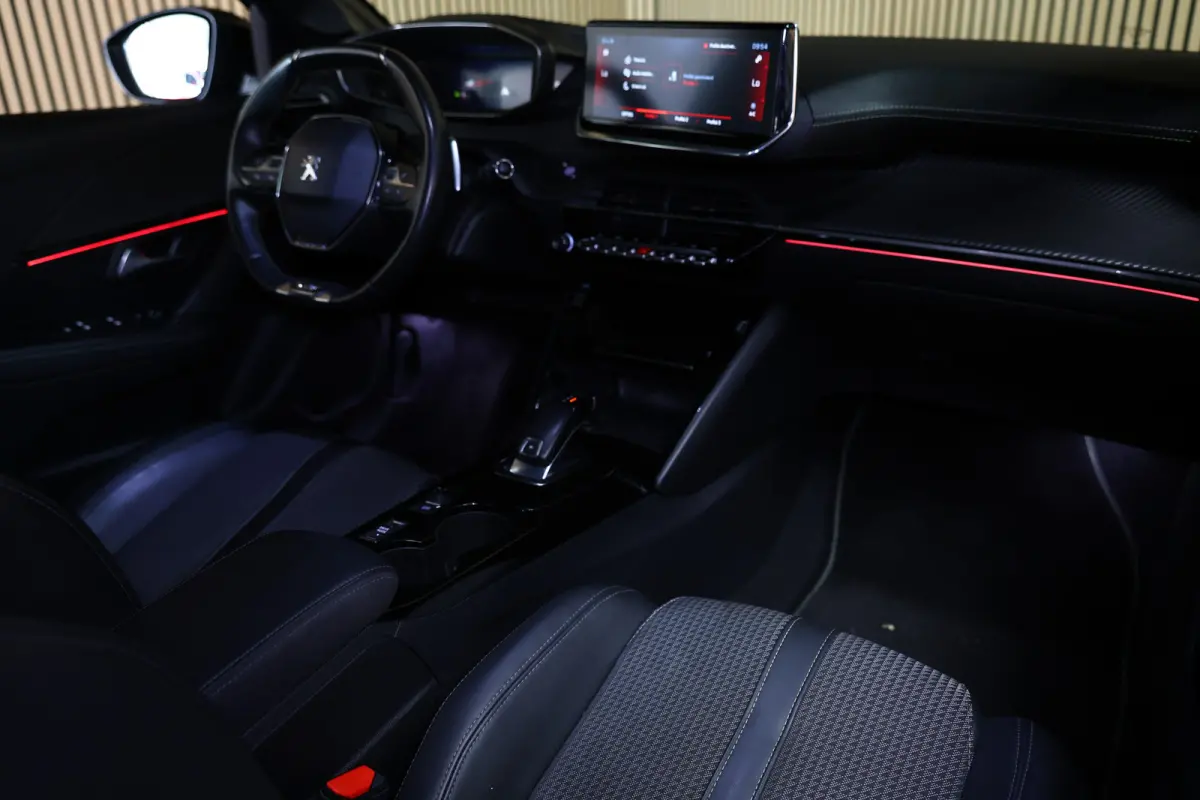 1.2 PureTech GT-Line AVM AUTOMAAAT PANO NAVI DRAADLS OPLADEN TOPSTAAT ! 2020