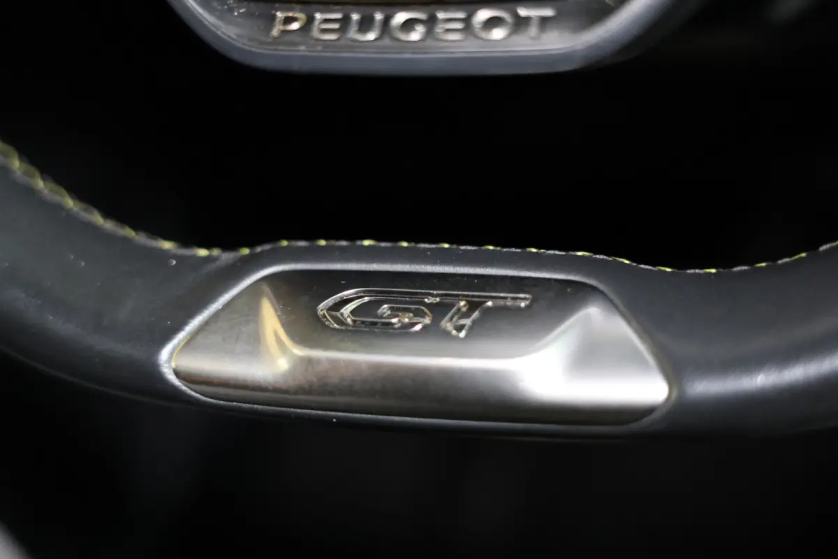 1.2 PureTech GT-Line AVM AUTOMAAAT PANO NAVI DRAADLS OPLADEN TOPSTAAT ! 2020