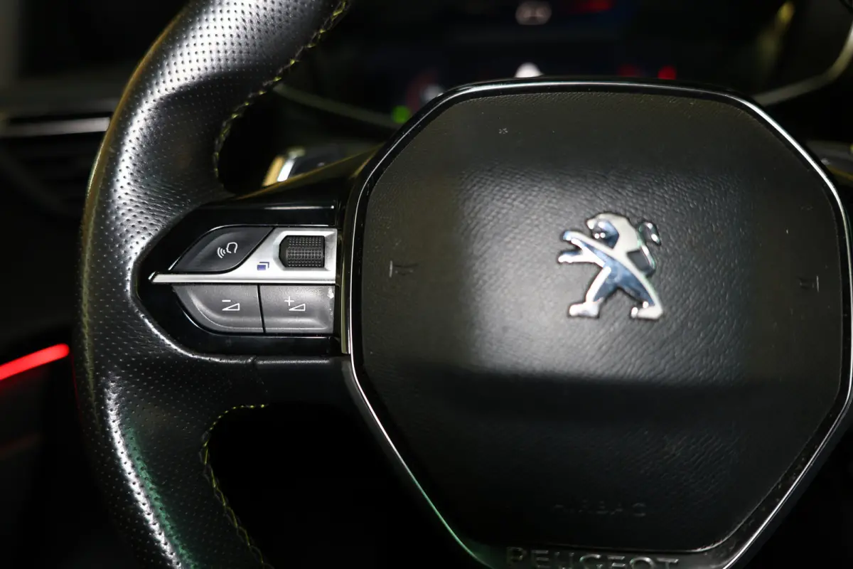 1.2 PureTech GT-Line AVM AUTOMAAAT PANO NAVI DRAADLS OPLADEN TOPSTAAT ! 2020
