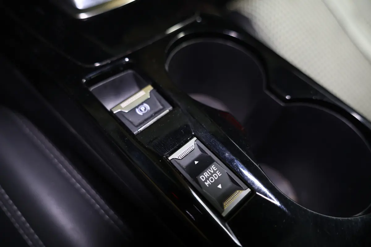 1.2 PureTech GT-Line AVM AUTOMAAAT PANO NAVI DRAADLS OPLADEN TOPSTAAT ! 2020
