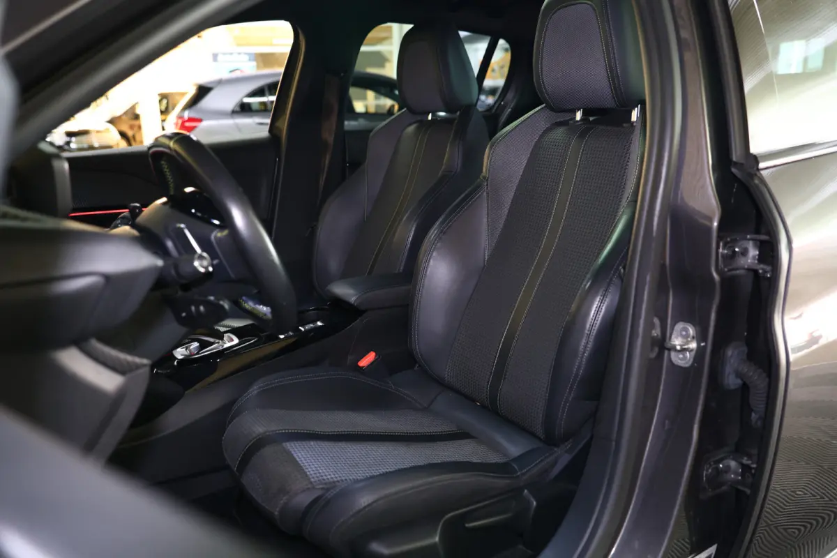 1.2 PureTech GT-Line AVM AUTOMAAAT PANO NAVI DRAADLS OPLADEN TOPSTAAT ! 2020