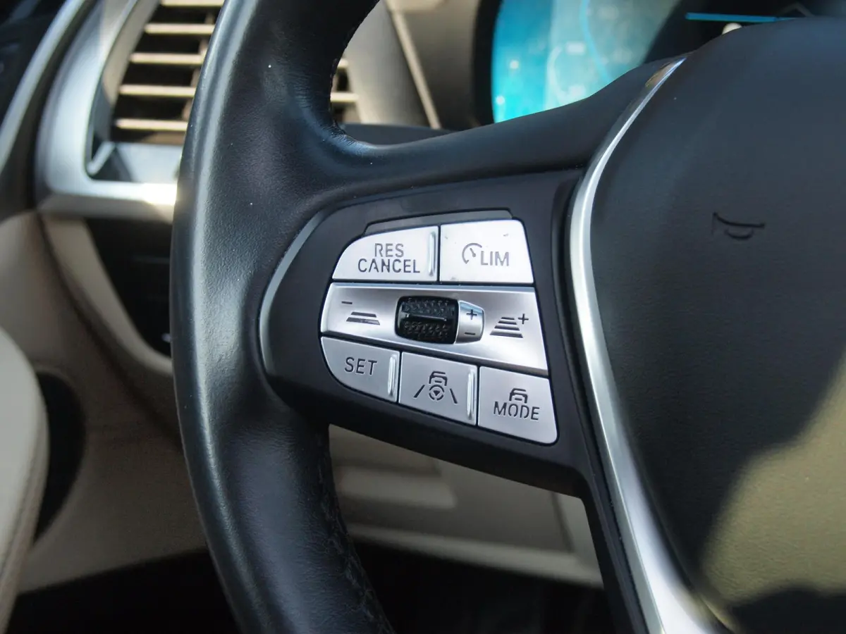 High Executive 80 kWh | Panoramadak | Head-Up Display | Harman Kardon | Sfeerverlichting | ACC | Apple Carplay |