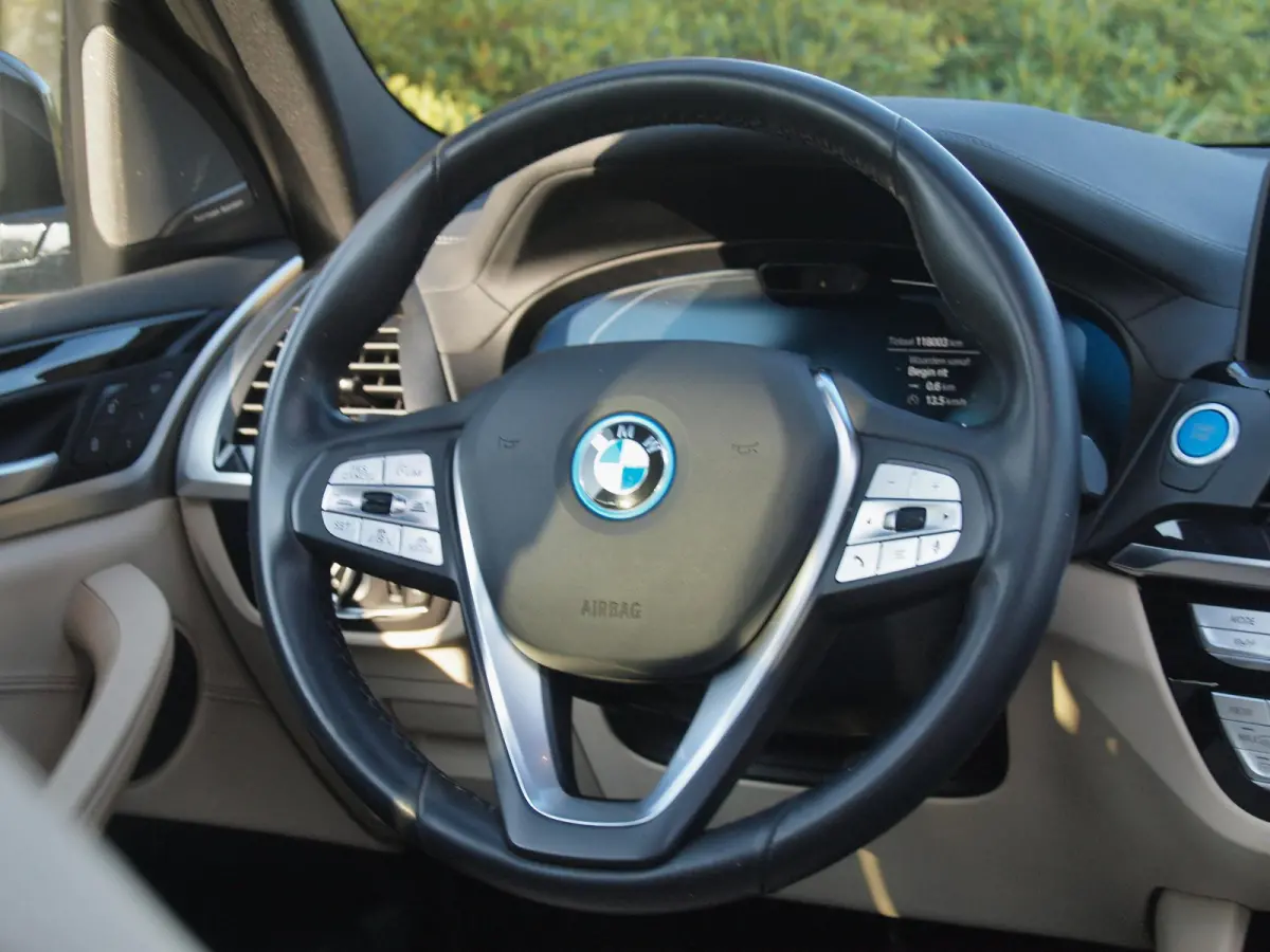 High Executive 80 kWh | Panoramadak | Head-Up Display | Harman Kardon | Sfeerverlichting | ACC | Apple Carplay |
