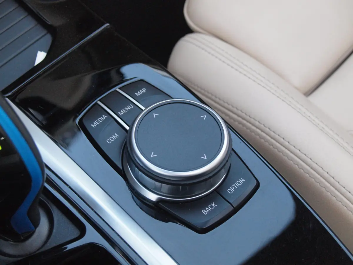 High Executive 80 kWh | Panoramadak | Head-Up Display | Harman Kardon | Sfeerverlichting | ACC | Apple Carplay |