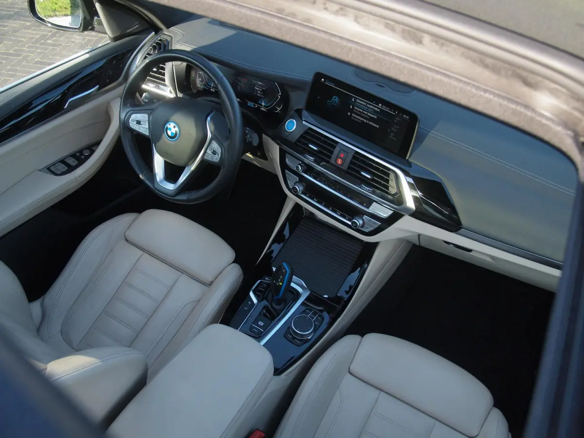High Executive 80 kWh | Panoramadak | Head-Up Display | Harman Kardon | Sfeerverlichting | ACC | Apple Carplay |