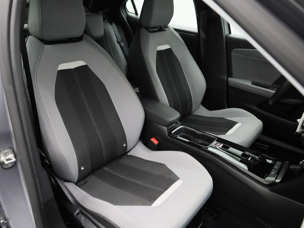 1.2 Turbo Elegance | CAMERA | NAVIGATIE | KLIMAATREGELING | CRUISE CONTROL |