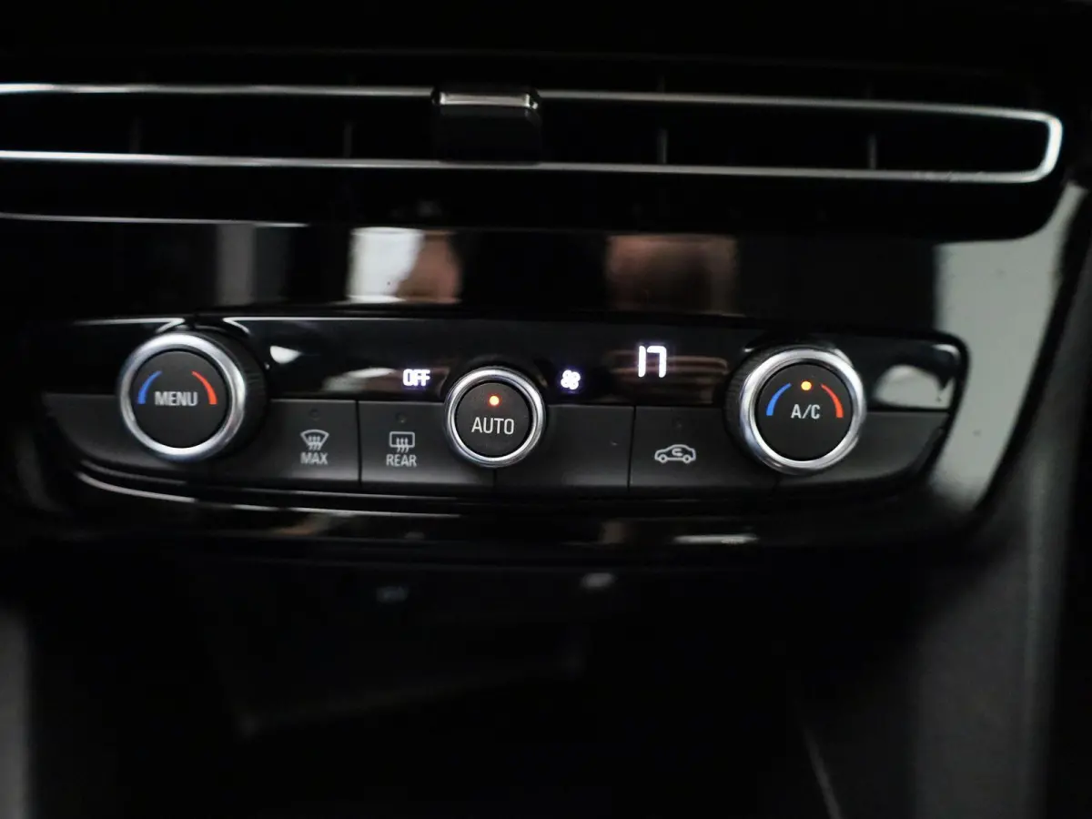 1.2 Turbo Elegance | CAMERA | NAVIGATIE | KLIMAATREGELING | CRUISE CONTROL |