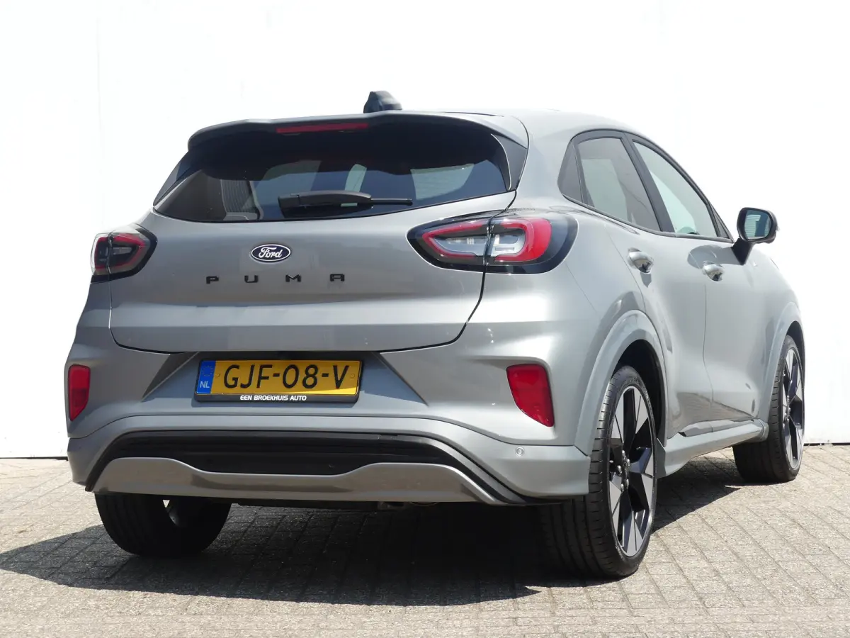 1.0 EcoBoost ST-Line X | PANORAMADAK | ADAPTIVE CRUISE | DODEHOEKDETECTIE | CAMERA | 360 CAMERA | STOEL+STUUR+VOORRUITVERWARMING | PARKEERSENSOREN V+A | ELEKTRISCHE ACHERKLEP | NAVI | LMV 19