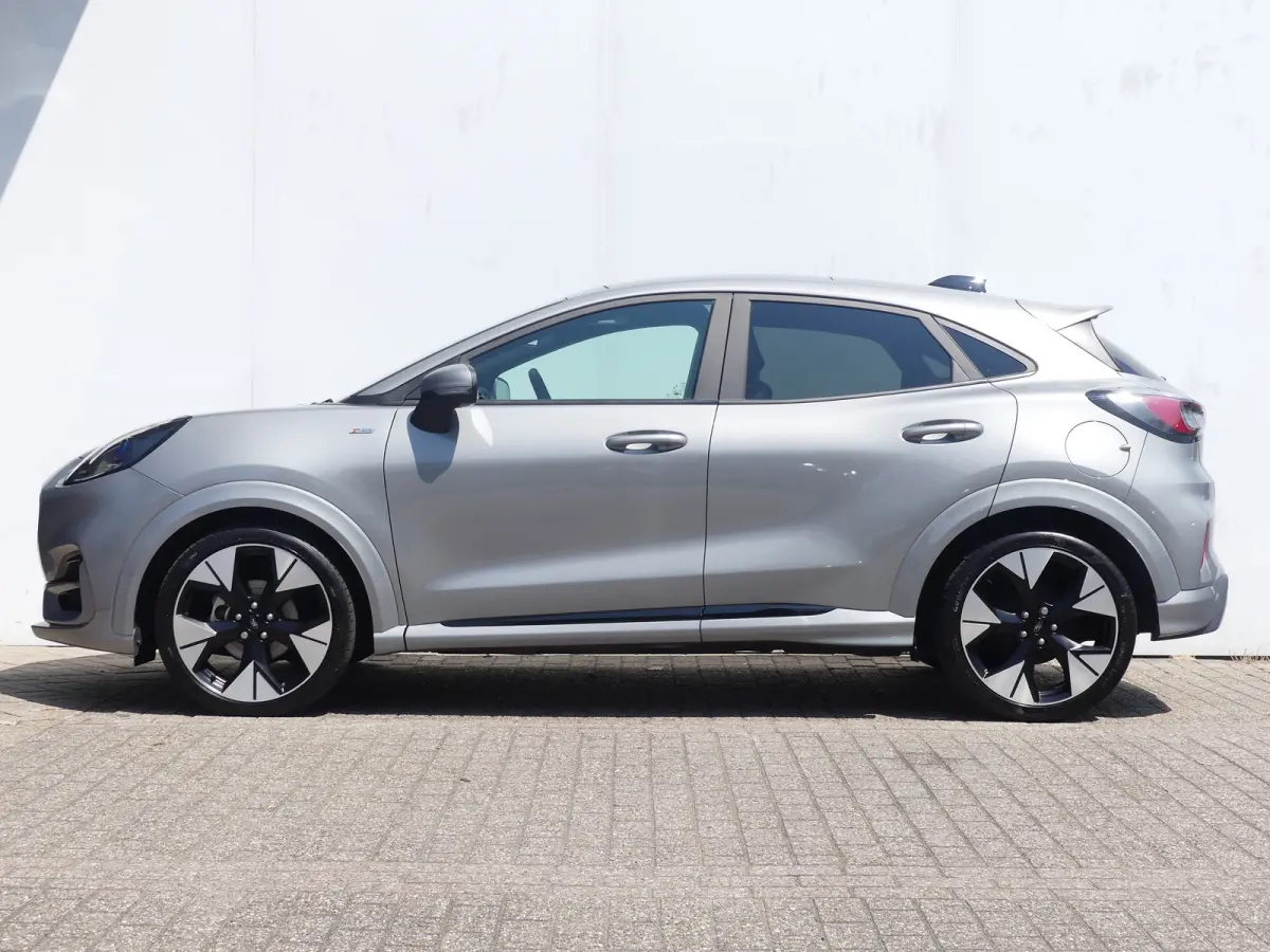 1.0 EcoBoost ST-Line X | PANORAMADAK | ADAPTIVE CRUISE | DODEHOEKDETECTIE | CAMERA | 360 CAMERA | STOEL+STUUR+VOORRUITVERWARMING | PARKEERSENSOREN V+A | ELEKTRISCHE ACHERKLEP | NAVI | LMV 19