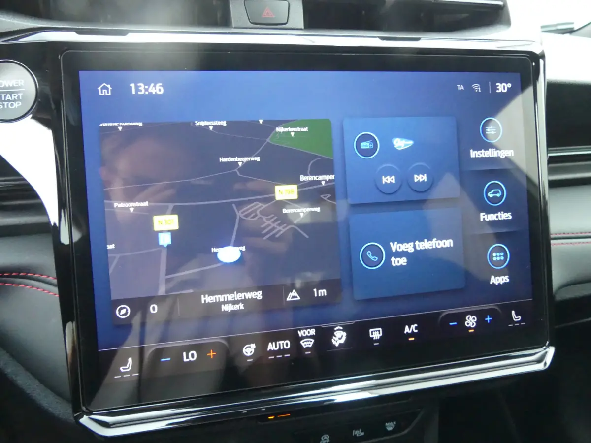 1.0 EcoBoost ST-Line X | PANORAMADAK | ADAPTIVE CRUISE | DODEHOEKDETECTIE | CAMERA | 360 CAMERA | STOEL+STUUR+VOORRUITVERWARMING | PARKEERSENSOREN V+A | ELEKTRISCHE ACHERKLEP | NAVI | LMV 19