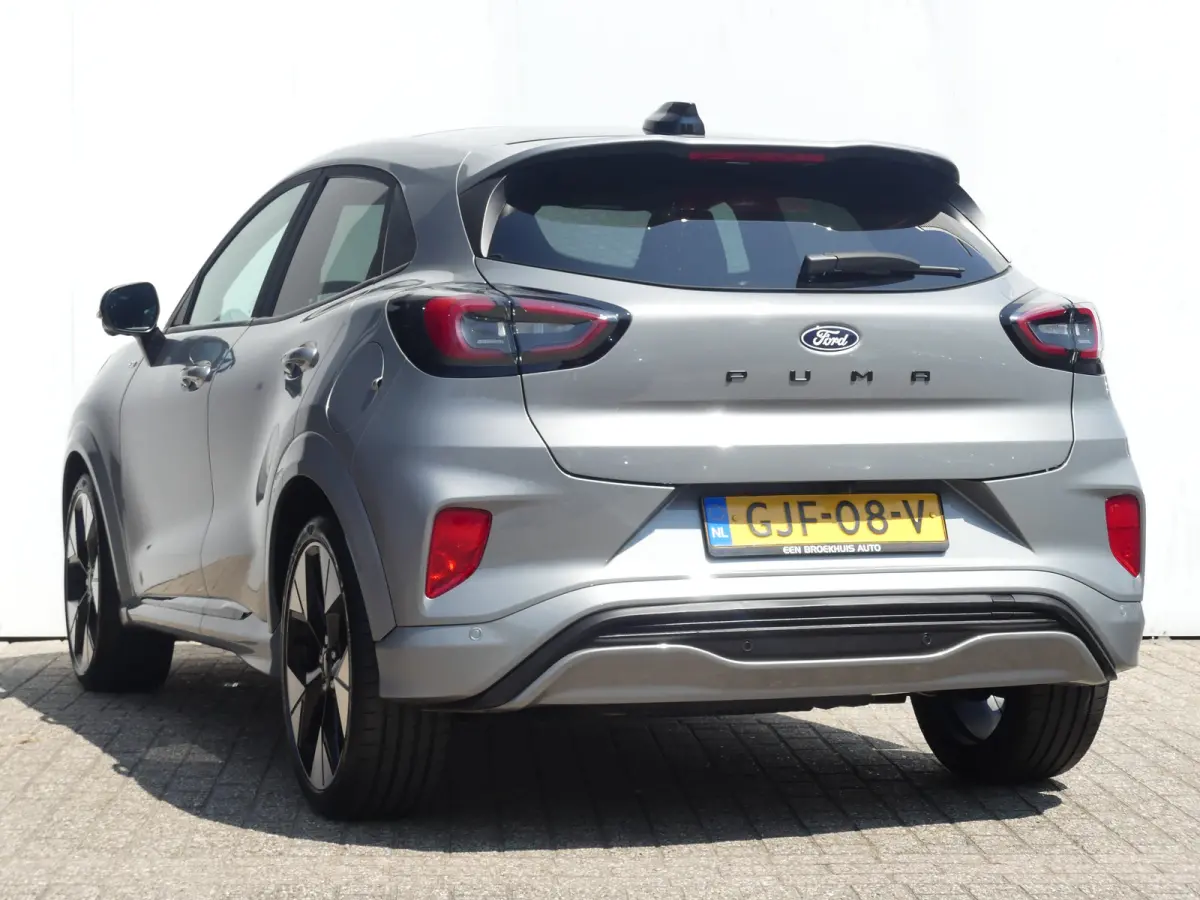 1.0 EcoBoost ST-Line X | PANORAMADAK | ADAPTIVE CRUISE | DODEHOEKDETECTIE | CAMERA | 360 CAMERA | STOEL+STUUR+VOORRUITVERWARMING | PARKEERSENSOREN V+A | ELEKTRISCHE ACHERKLEP | NAVI | LMV 19