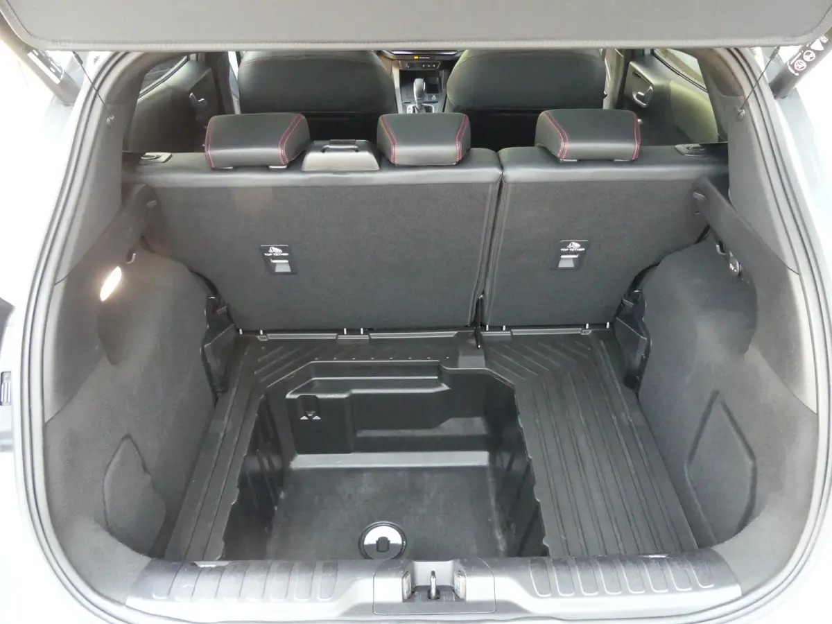 1.0 EcoBoost ST-Line X | PANORAMADAK | ADAPTIVE CRUISE | DODEHOEKDETECTIE | CAMERA | 360 CAMERA | STOEL+STUUR+VOORRUITVERWARMING | PARKEERSENSOREN V+A | ELEKTRISCHE ACHERKLEP | NAVI | LMV 19