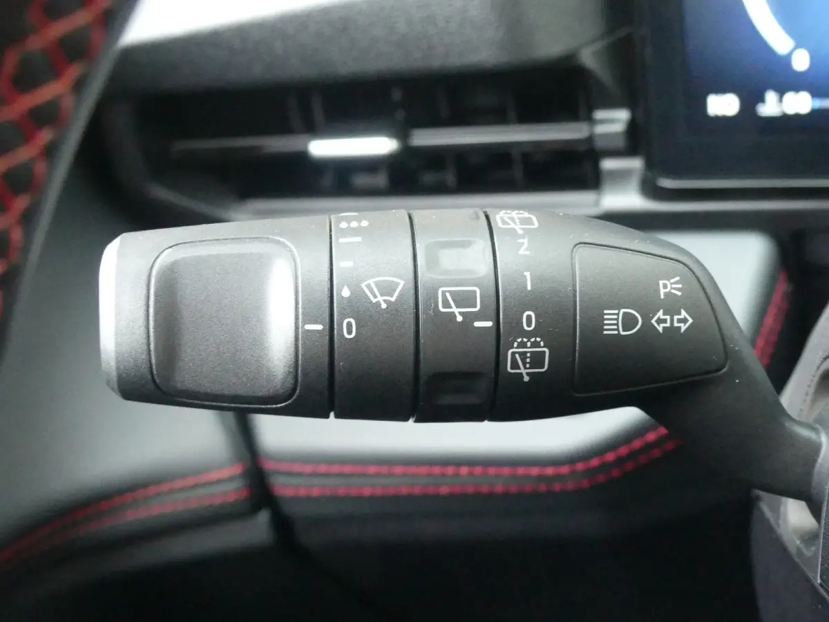 1.0 EcoBoost ST-Line X | PANORAMADAK | ADAPTIVE CRUISE | DODEHOEKDETECTIE | CAMERA | 360 CAMERA | STOEL+STUUR+VOORRUITVERWARMING | PARKEERSENSOREN V+A | ELEKTRISCHE ACHERKLEP | NAVI | LMV 19