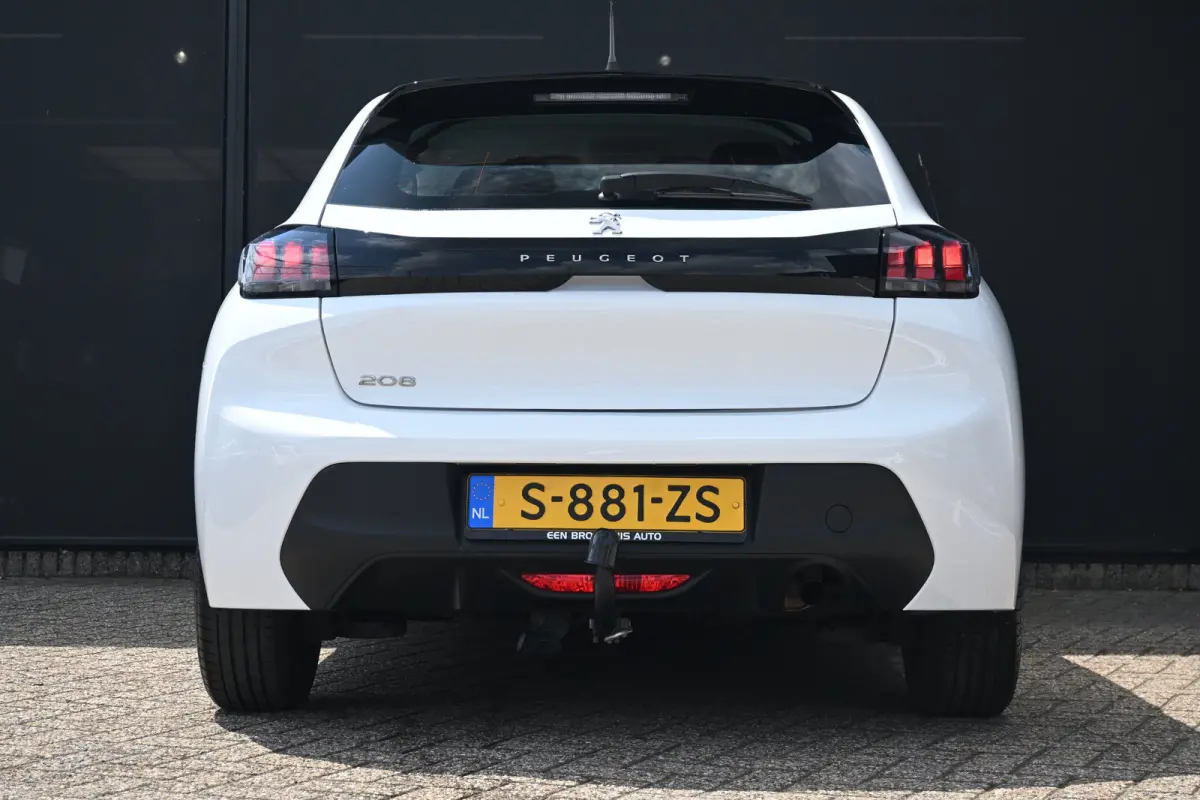 1.2 PureTech Active | Afn. Trekhaak | Navigatie by App | Dealeronderhouden | 1e Eigenaar | Cruise Control | Airco | !!