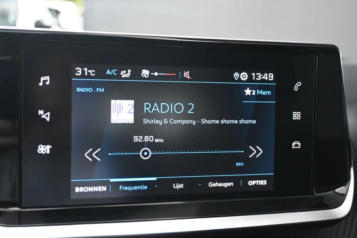 1.2 PureTech Active | Afn. Trekhaak | Navigatie by App | Dealeronderhouden | 1e Eigenaar | Cruise Control | Airco | !!