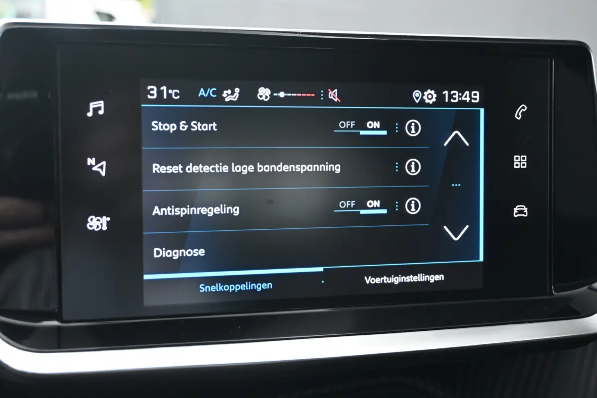 1.2 PureTech Active | Afn. Trekhaak | Navigatie by App | Dealeronderhouden | 1e Eigenaar | Cruise Control | Airco | !!