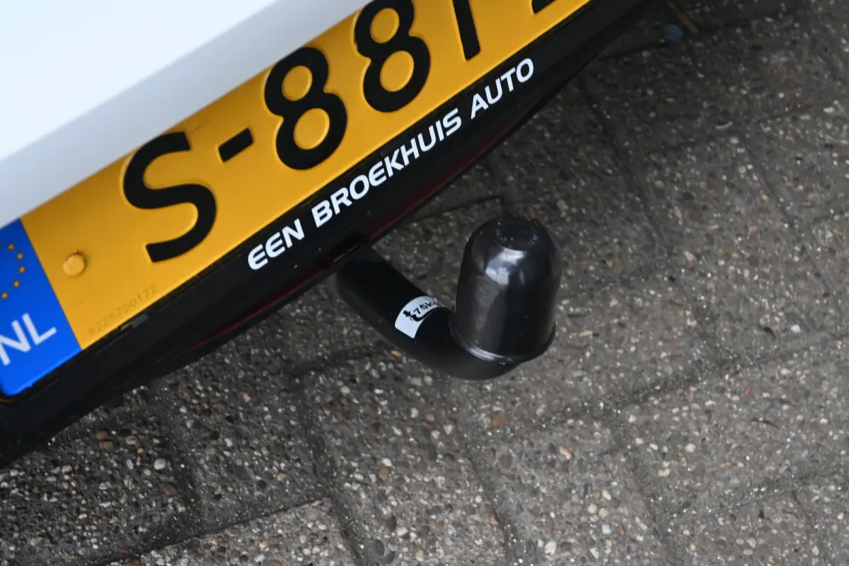 1.2 PureTech Active | Afn. Trekhaak | Navigatie by App | Dealeronderhouden | 1e Eigenaar | Cruise Control | Airco | !!