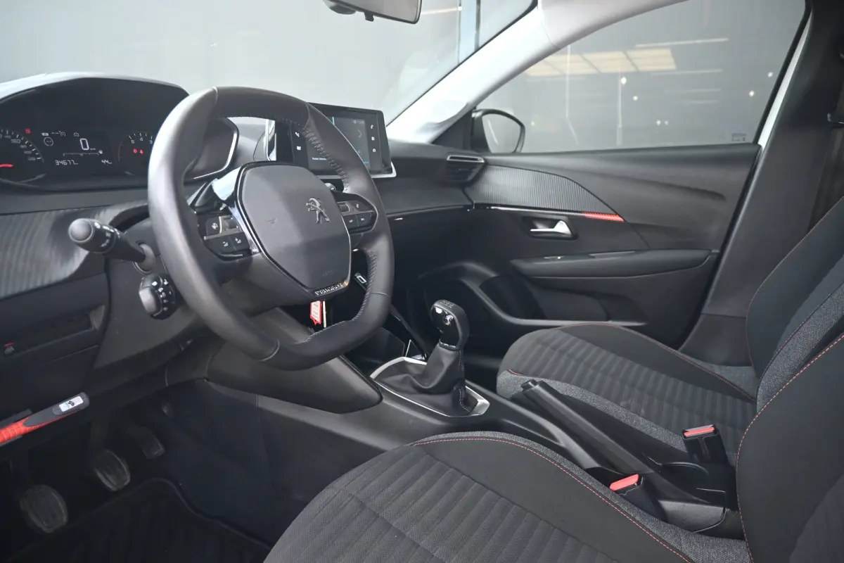 1.2 PureTech Active | Afn. Trekhaak | Navigatie by App | Dealeronderhouden | 1e Eigenaar | Cruise Control | Airco | !!