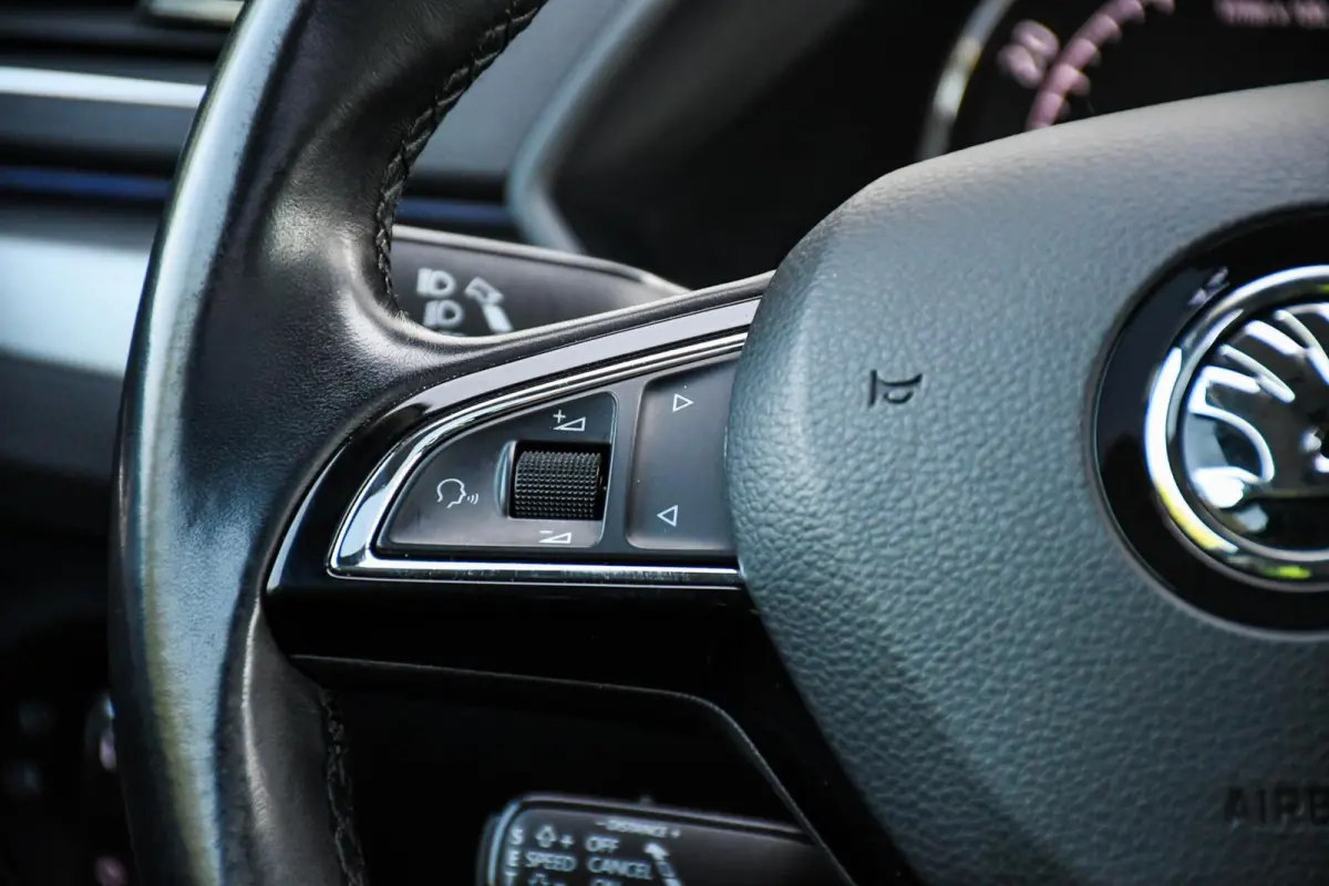 1.4 TSI Business Panoramadak DSG Vol !!