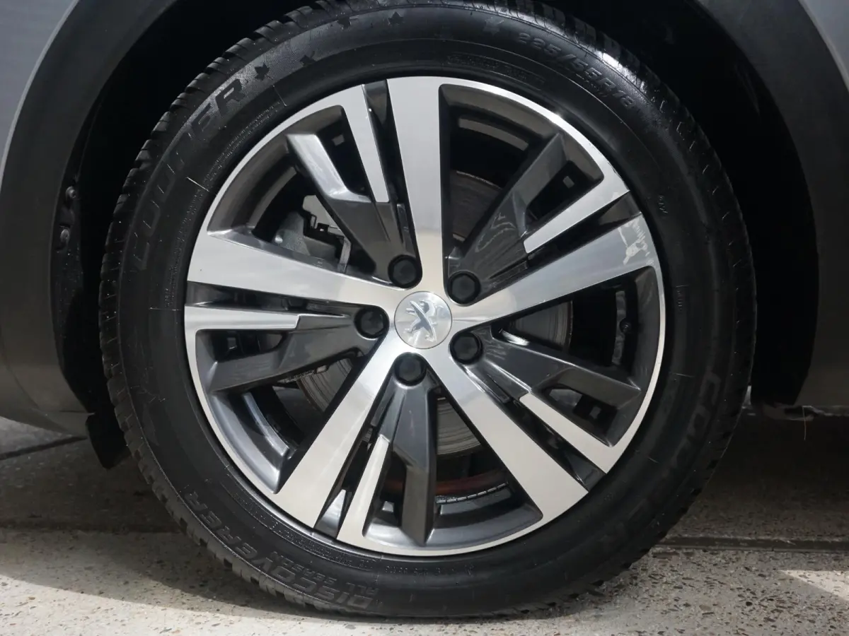 1.6 HYbrid 225 Allure Pack Business Winter pakket