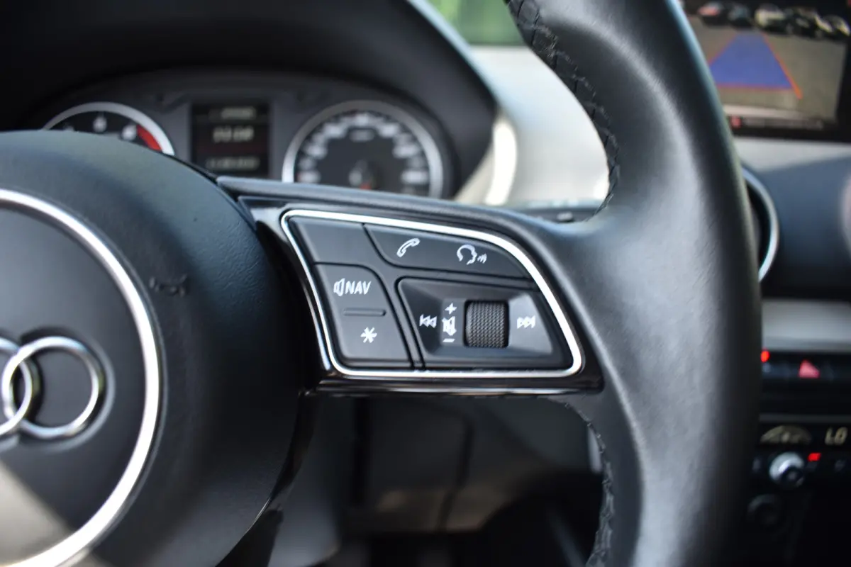 30 TFSI 110PK PRO-LINE,CRUISE CAMERA/NAVI/LED,STOELVERW  1E EIG