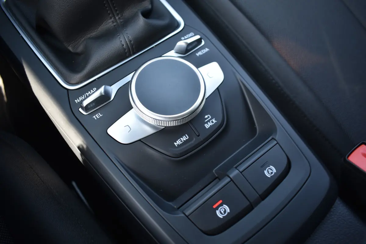 30 TFSI 110PK PRO-LINE,CRUISE CAMERA/NAVI/LED,STOELVERW  1E EIG